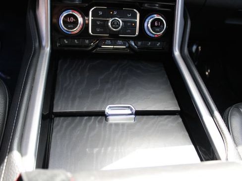 Used 2022 GMC Yukon Denali AWD/4WD image 35