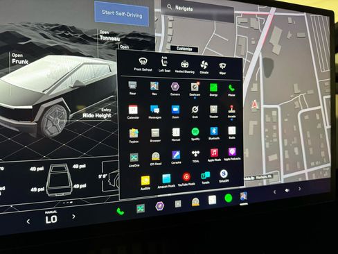 Used 2024 Tesla Cybertruck AWD Crew Cab image 32