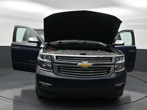 Used 2019 Chevrolet Suburban Premier RWD image 36