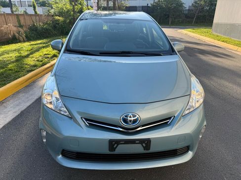 Used 2014 Toyota Prius V Three FWD image 8