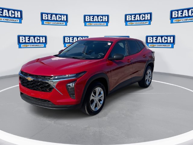 Used 2026 Chevrolet Trax LS FWD image 4