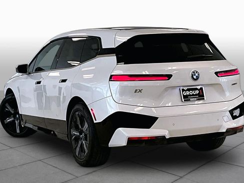 Used 2024 BMW iX xDrive50 w/ Sport Package AWD/4WD image 11