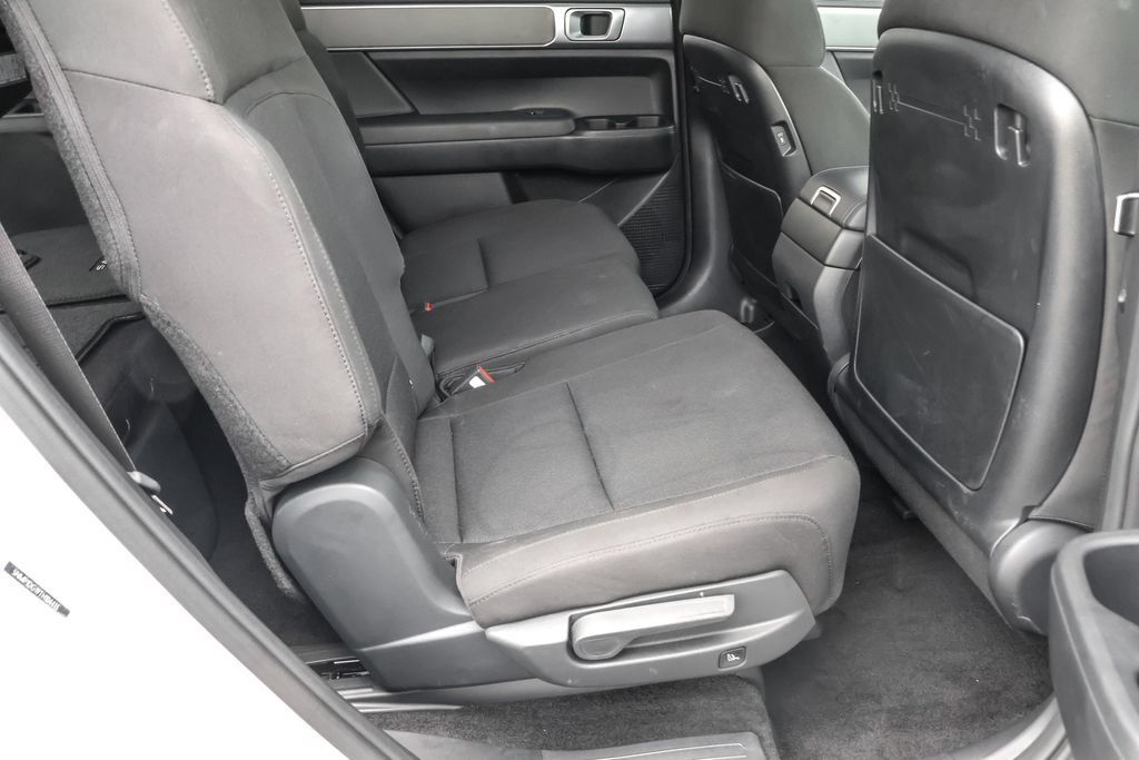Certified 2026 Hyundai Santa Fe SE AWD/4WD image 30