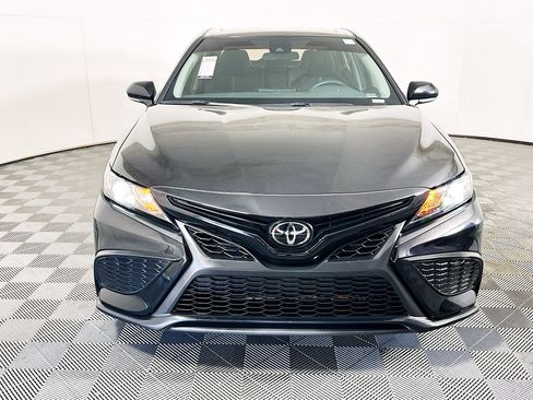 Used 2024 Toyota Camry SE image 8
