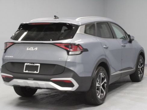 Used 2025 Kia Sportage EX AWD/4WD image 7