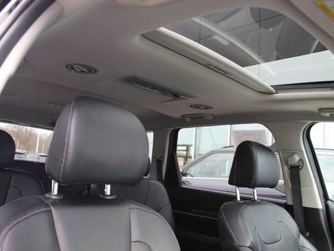 Certified 2022 Kia Telluride S image 34