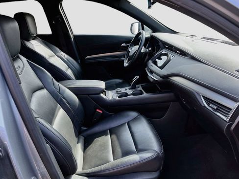 Used 2023 Cadillac XT4 Premium Luxury FWD image 29