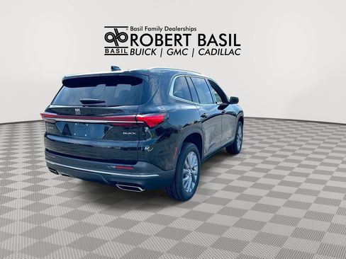 Used 2025 Buick Enclave Preferred AWD/4WD image 8