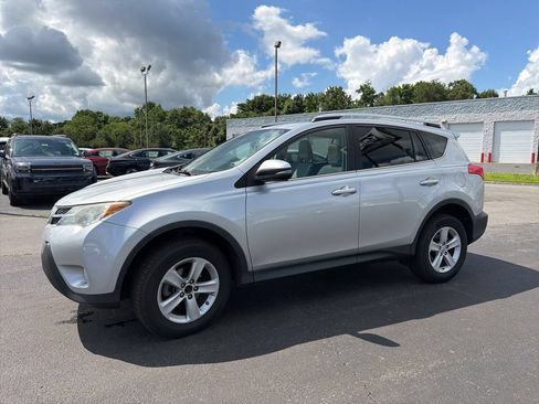 Used 2013 Toyota RAV4 XLE FWD image 10