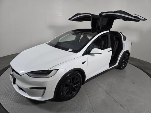 Used 2022 Tesla Model X AWD/4WD image 19