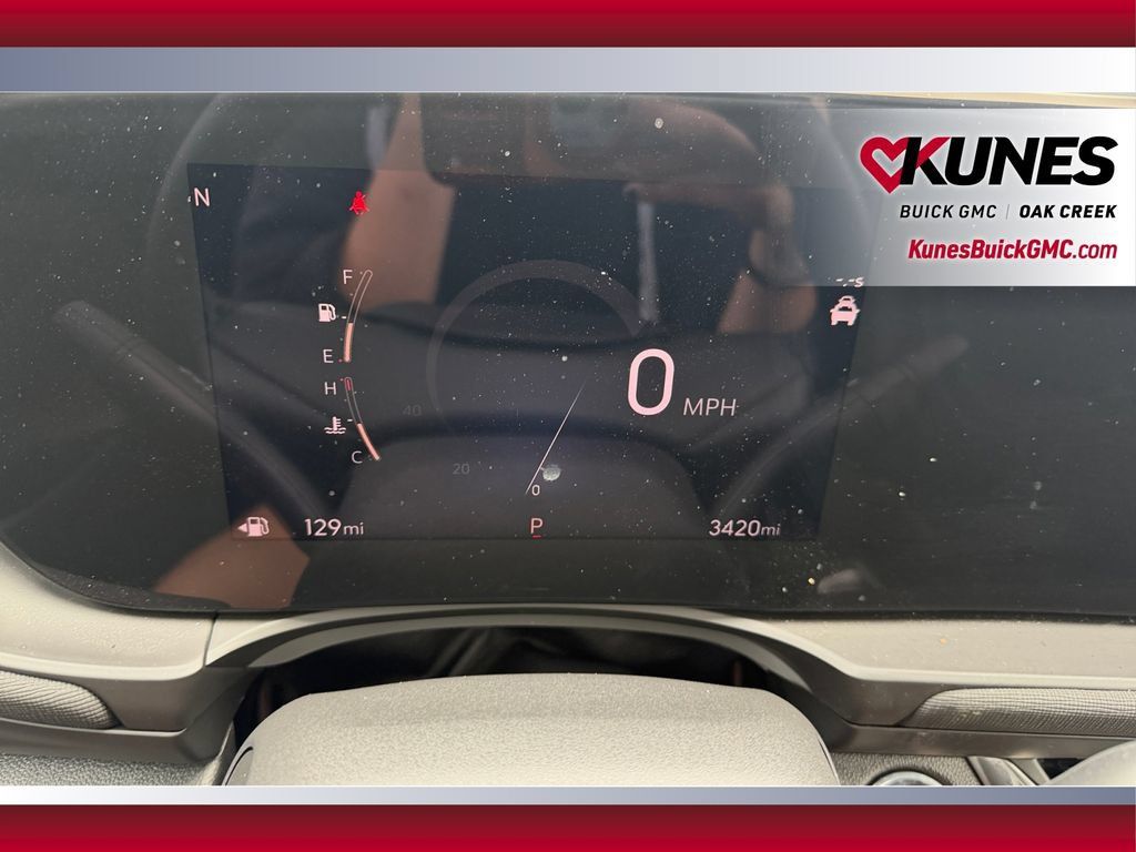 Used 2025 Buick Envista Sport Touring w/ Convenience I Package FWD image 13