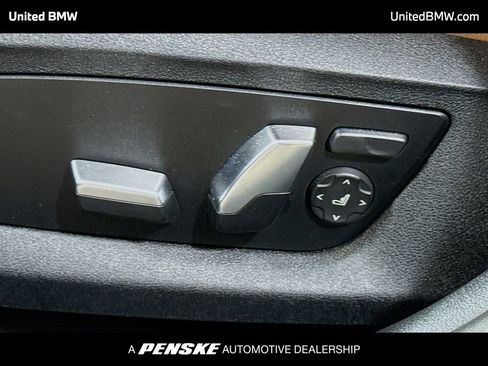 Used 2023 BMW 530i w/ M Sport Package image 4
