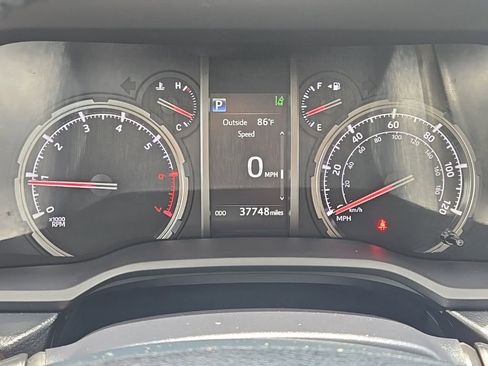 Used 2024 Toyota 4Runner TRD Off-Road Premium w/ Moonroof Package AWD/4WD image 5