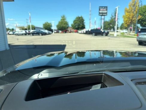 Used 2025 GMC Sierra 1500 Denali AWD/4WD image 16