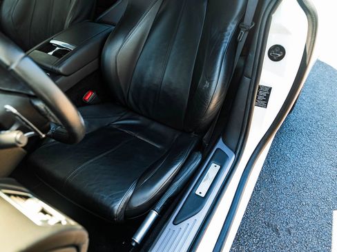 Used 2011 Aston Martin DB9 Coupe RWD image 19