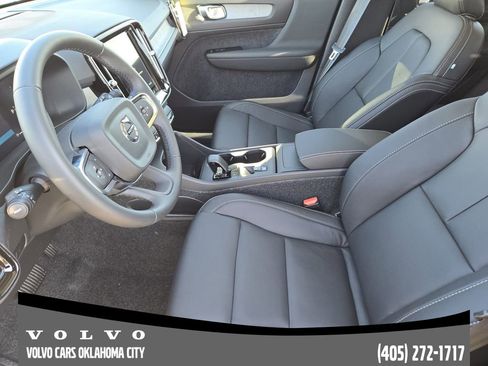 New 2026 Volvo XC40 B4 Core w/ Protection Package Premier image 12