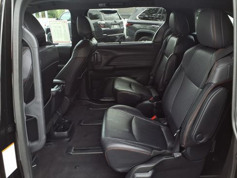 Certified 2024 Toyota Sienna XSE w/ XSE Plus Package FWD image 19