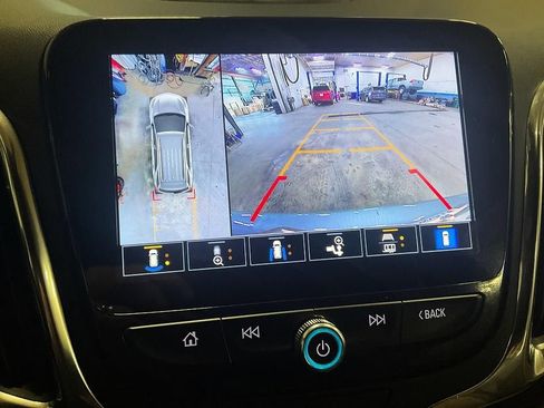 Used 2023 Chevrolet Equinox Premier AWD/4WD image 19