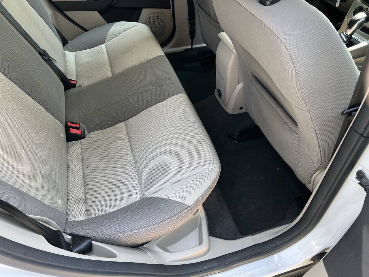 Used 2014 Ford Focus SE FWD image 12