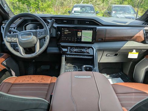 New 2026 GMC Sierra 2500 Denali Ultimate AWD/4WD image 15