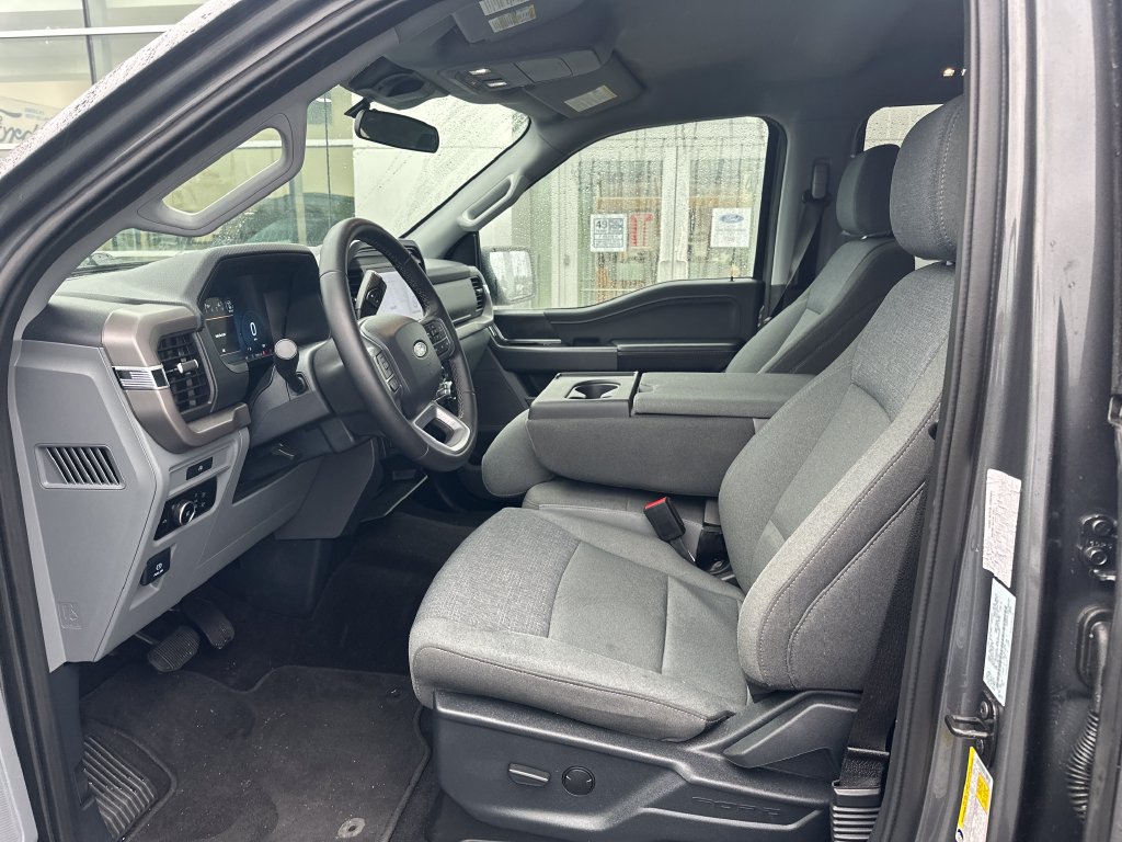 Used 2025 Ford F150 XLT w/ Equipment Group 301A Standard AWD/4WD image 9