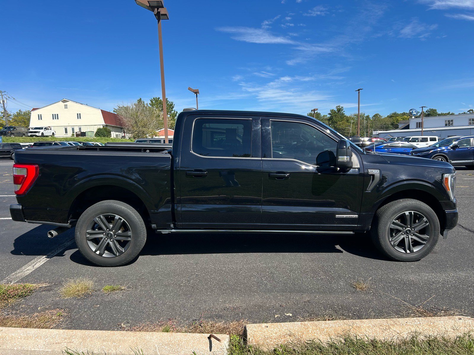 Used 2023 Ford F150 Lariat w/ Equipment Group 502A High AWD/4WD image 4