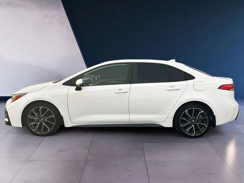 Used 2020 Toyota Corolla SE image 2