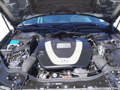 Used 2009 Mercedes-Benz E 350 Sedan image 4