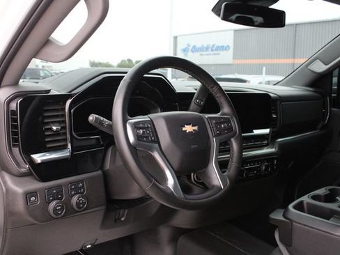Used 2025 Chevrolet Silverado 2500 LT w/ Z71 Chrome Sport Edition AWD/4WD image 2