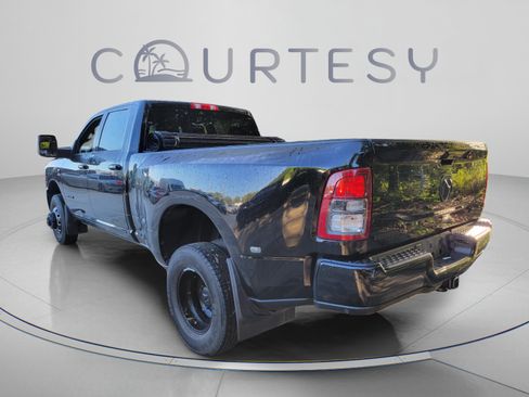 Used 2024 RAM 3500 Big Horn w/ Night Edition AWD/4WD image 2