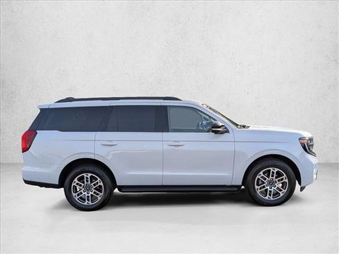 Certified 2025 Ford Expedition Active RWD image 4