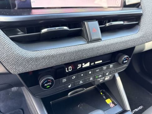 Certified 2026 Subaru Outback Premium AWD/4WD image 19