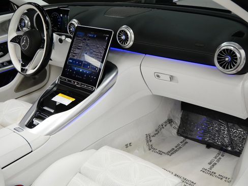 Used 2026 Mercedes-Benz Maybach SL 680 image 14