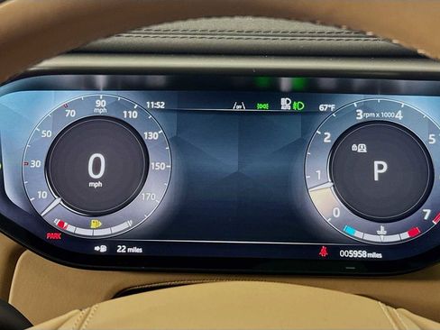 Used 2025 Land Rover Range Rover Sport Dynamic SE image 12