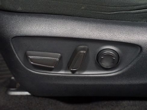 Certified 2025 Toyota RAV4 XLE FWD image 33