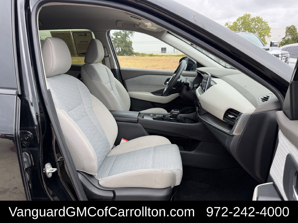 Used 2023 Nissan Rogue SV FWD image 28