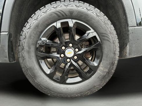 Used 2019 Chevrolet Traverse LT w/ LPO, Blackout Package AWD/4WD image 30