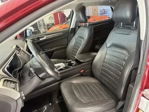 Used 2014 Ford Fusion SE w/ Equipment Group 202A image 11