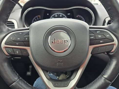 Used 2022 Jeep Grand Cherokee Limited w/ Trailer Tow Group IV image 37