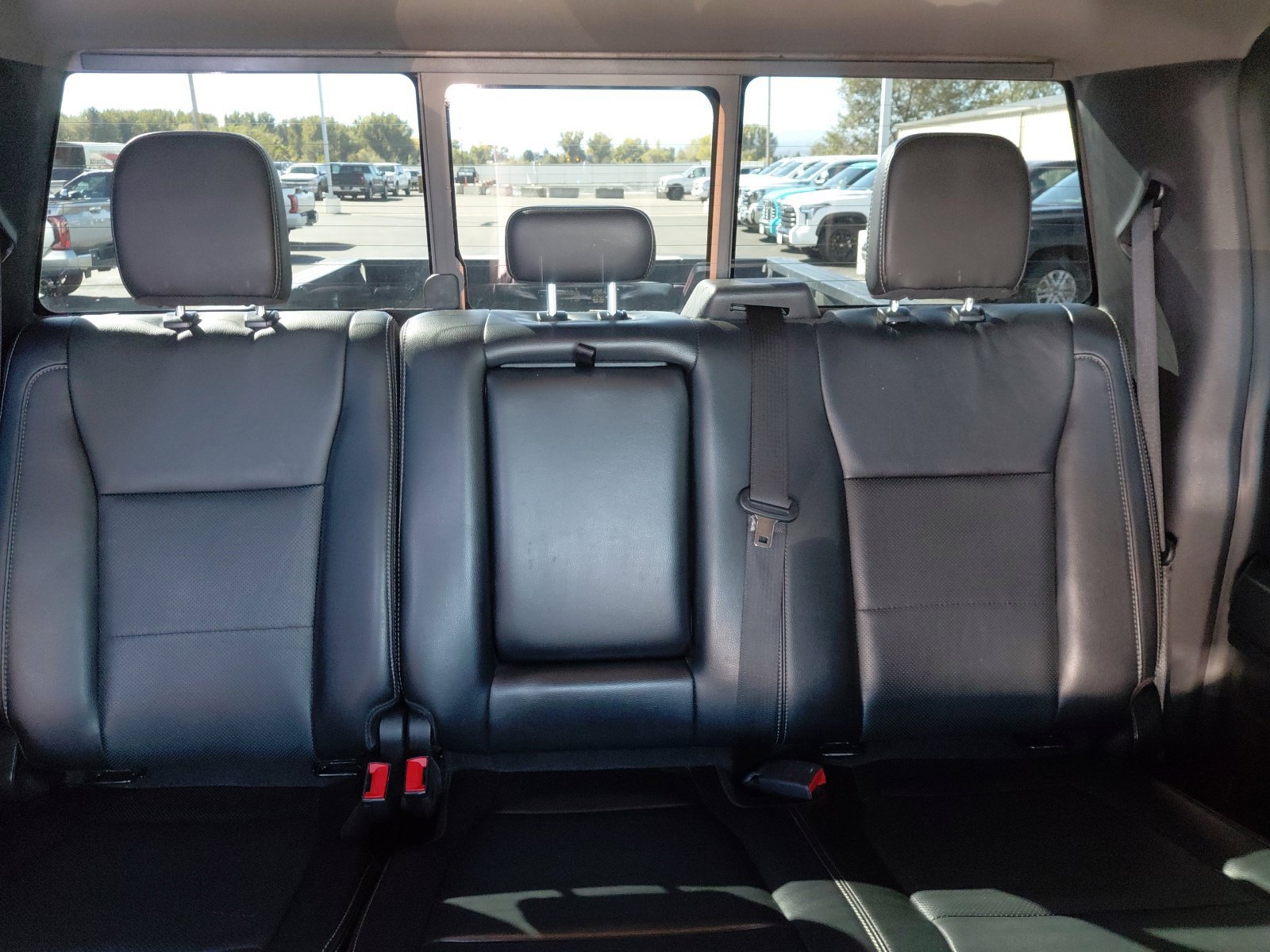 Used 2019 Ford F350 Lariat w/ Lariat Value Package AWD/4WD image 36