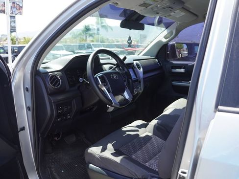 Used 2018 Toyota Tundra SR5 RWD image 7
