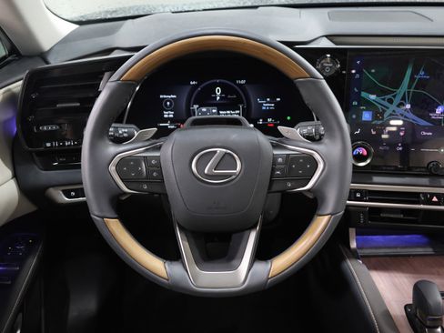 Used 2025 Lexus RX 350 w/ Convenience Package AWD/4WD image 17