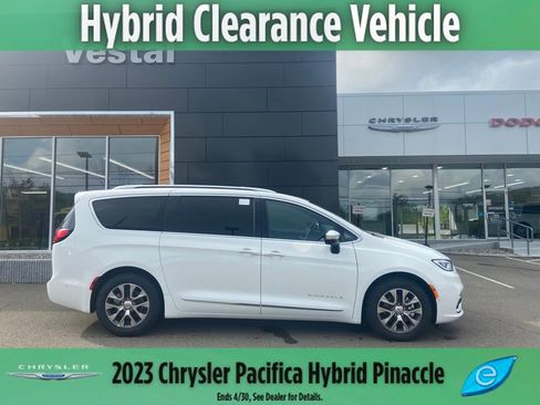 New 2023 Chrysler Pacifica Pinnacle image 11