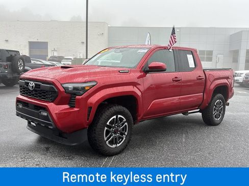 Used 2024 Toyota Tacoma TRD Sport image 5