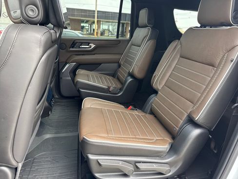 New 2026 GMC Yukon XL Denali Ultimate w/ LPO, Illumination Package AWD/4WD image 29