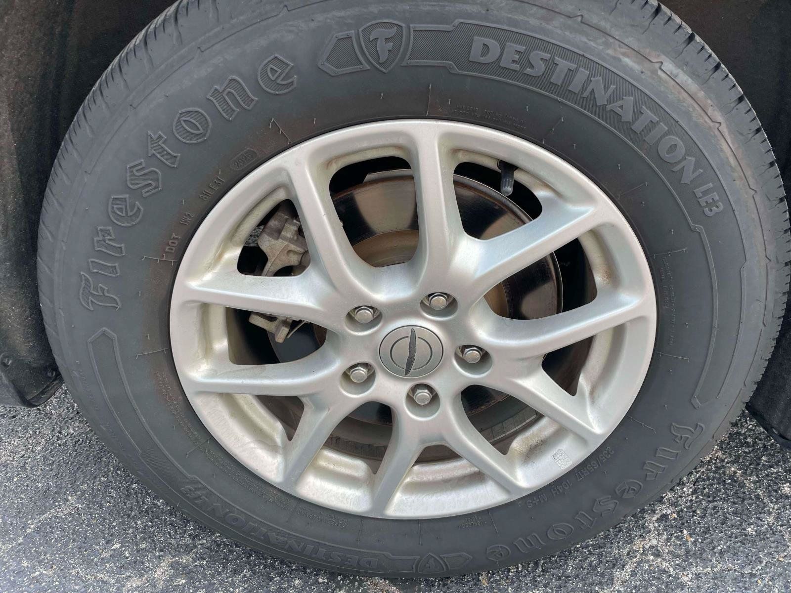 Used 2023 Chrysler Voyager LX FWD image 10