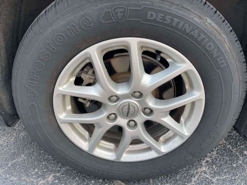 Used 2023 Chrysler Voyager LX FWD image 10