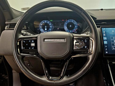 Used 2025 Land Rover Range Rover Velar Dynamic SE image 40