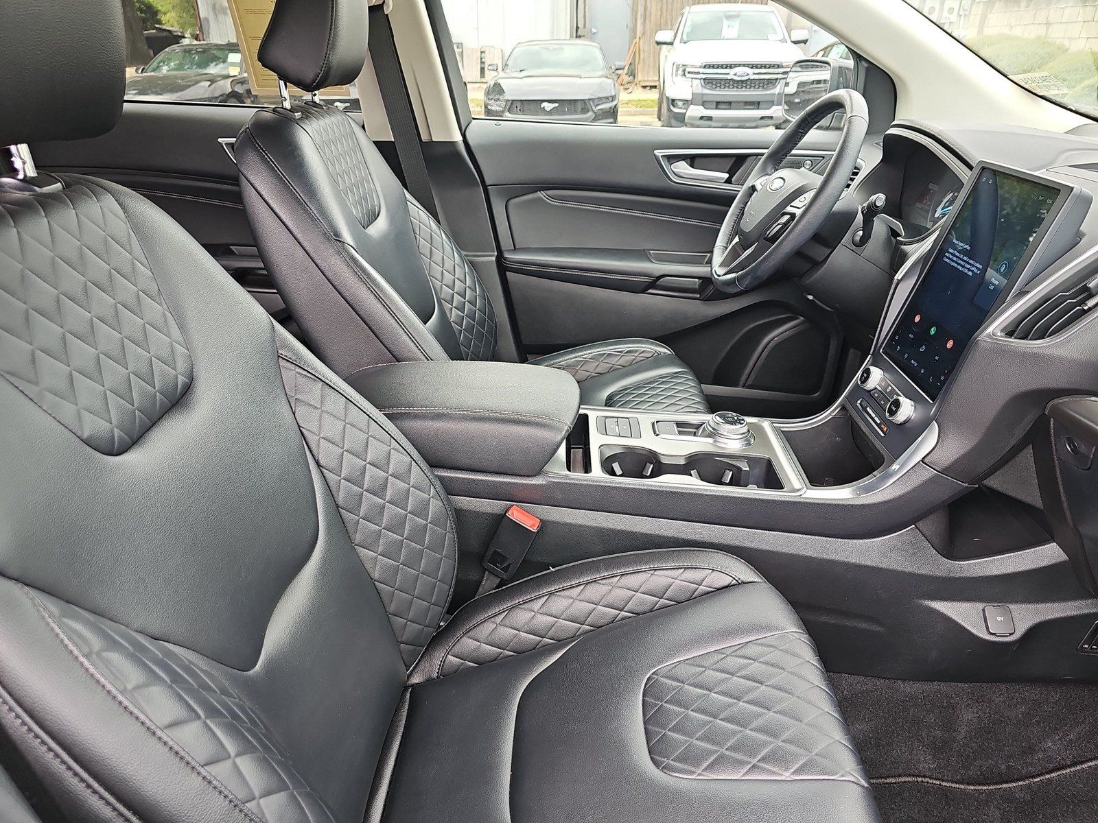 Used 2023 Ford Edge Titanium AWD/4WD image 10