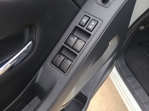 Certified 2025 Nissan Frontier SV RWD image 17